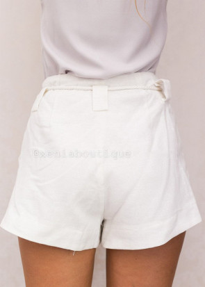 Xenia ecru shorts XS-S hvid